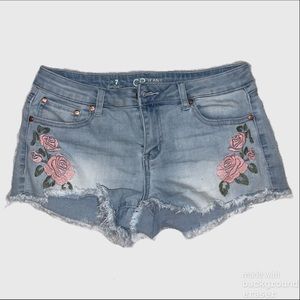 CP jean shorts size 7 short